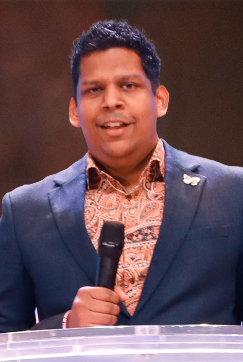 RONAN FERNANDO